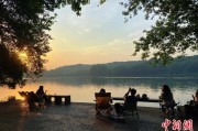 六爻解读“移动卧室”重塑旅行方式 “Z世代”爱上车轮上的家